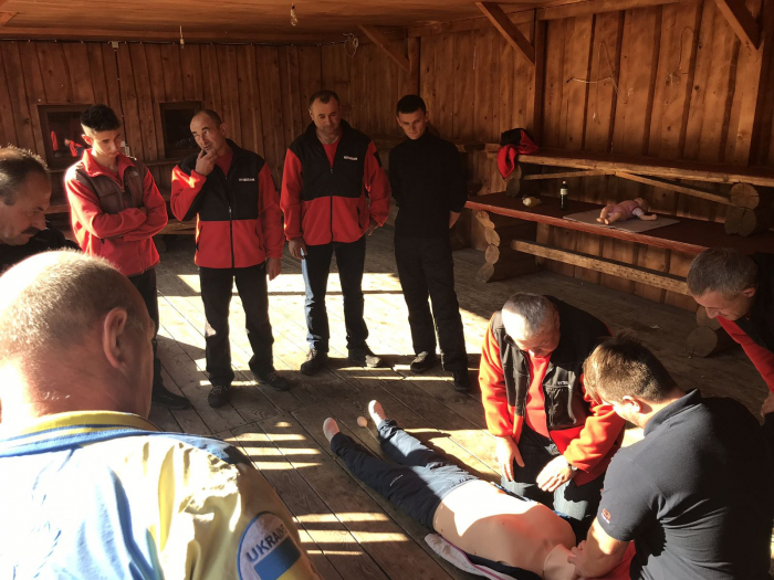 На Закарпатті стартували дводенні навчання гірських рятувальників