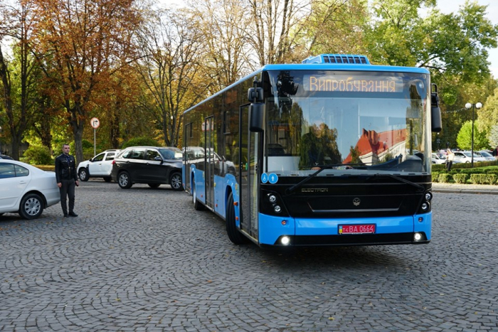 Три нові автобуси «Електрон» уже в Ужгороді – але спочатку тестування (ВІДЕО) 