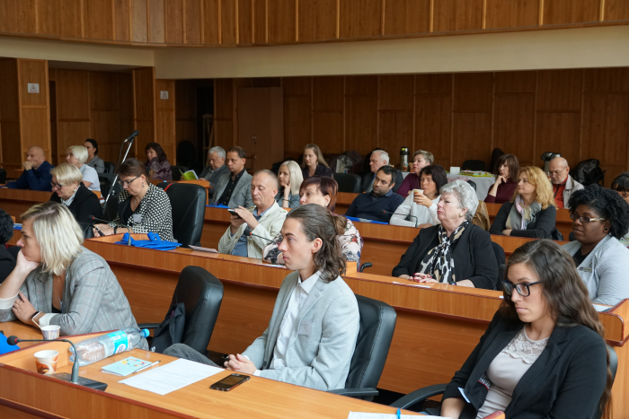 На конференції в Ужгороді говорять про реабілітацію дітей та молоді з інвалідністю
