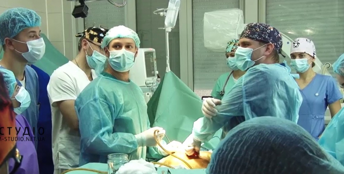 Три складні операції з використанням високотехнологічного обладнання провели закарпатські хірурги