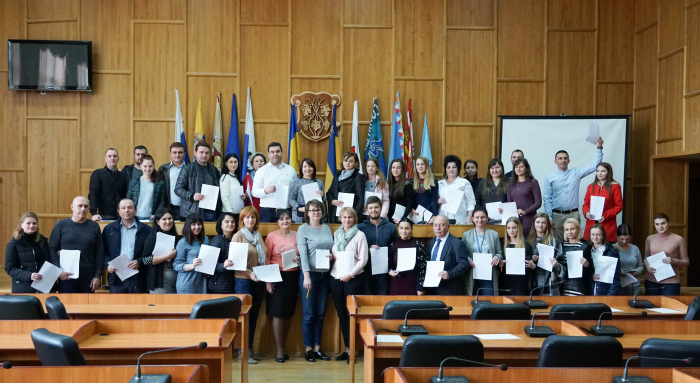 Працівники Ужгородської міської ради писали радіодиктант національної єдності (ФОТО)