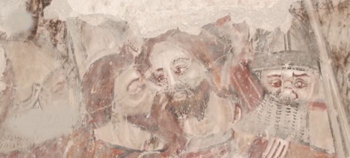 На Хустщині у храмі під шаром вапна виявили мурал часів Середньовіччя (ВІДЕО)