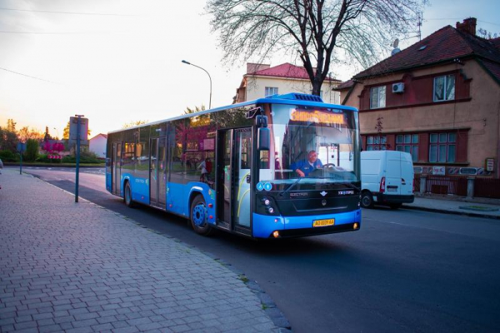 30 зупинок без пересадок: що слід знати про новий автобусний маршрут в Ужгороді