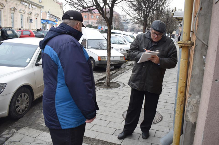 Комісія Ужгородської міськради обстежила місця капремонту тротуарів. Що з’ясовано?