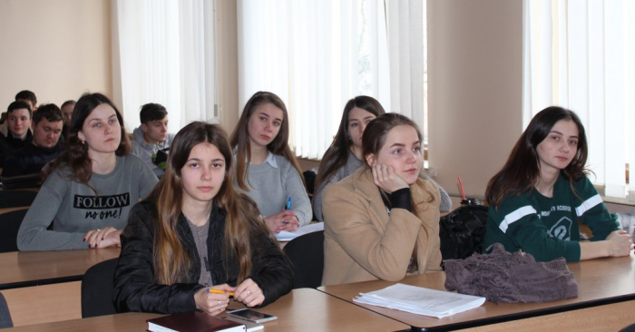 Ефективний пошук роботи, працевлаштування і кар’єрне зростання – студентів в Ужгороді навчали як це