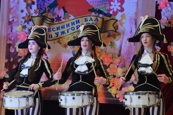 Понад 900 талановитих учасників взяли участь у фестивалі "Весняний бал в Ужгороді" (ФОТОРЕПОРТАЖ)