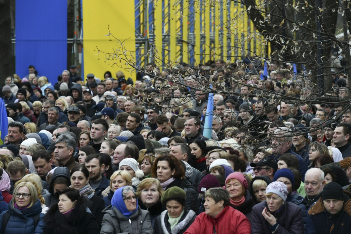 Тисячі українців у столиці в день тиші молилися за мир та єдність України