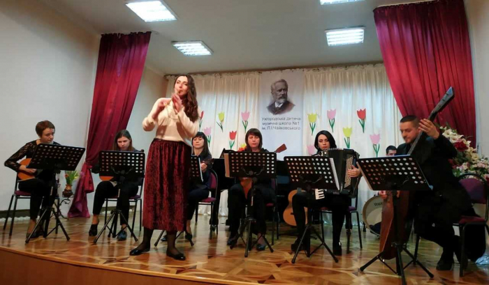 "Вона і музика...": в Ужгороді відбувся концерт викладачів Ужгородської музичної школи №1