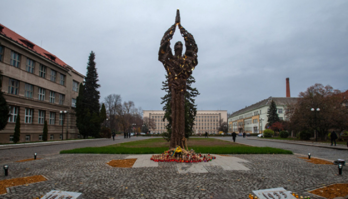 Ужгородці висловили свою думку щодо місця розташування пам'ятника жертвам Голодоморів