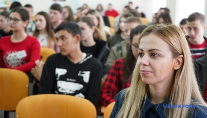 Вчимо українську: пришкільні мовні табори «БомбеЗНО» розпочали роботу