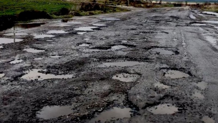 На цей раз без гелікоптера: міністр інфраструктури Омелян їде "тестувати" закарпатські дороги
