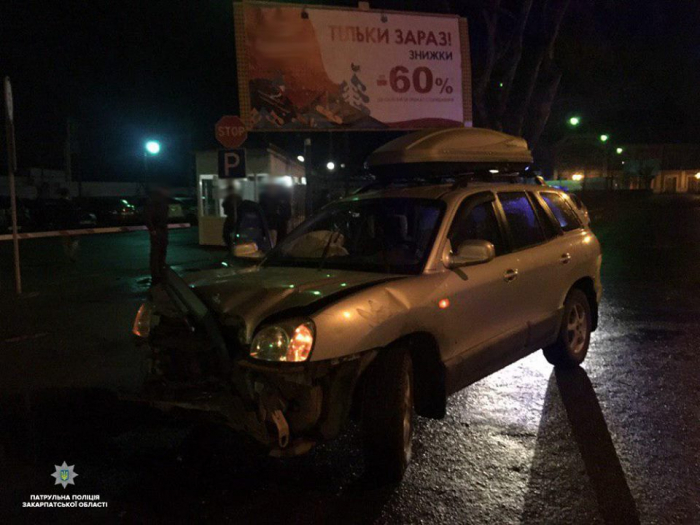 Нічна ДТП в Ужгороді: за кермом був неповнолітній п'яний водій 