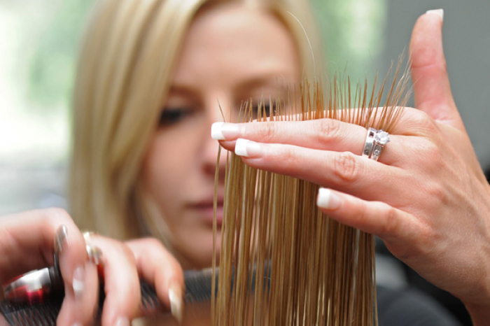 Жінкам на замітку: топ міфів про догляд за волоссям