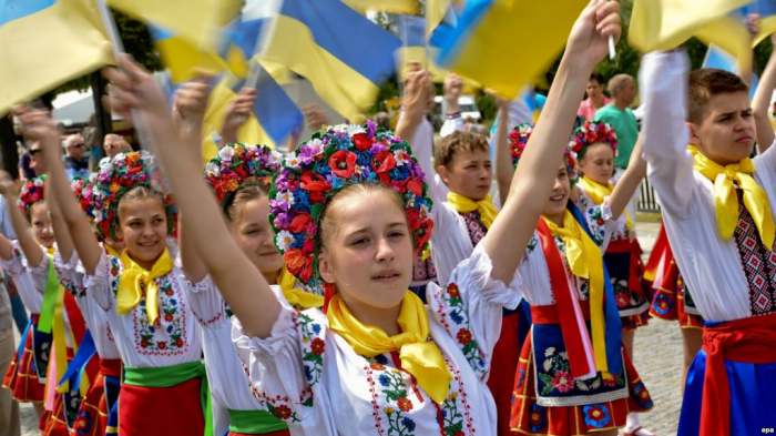 Українців має бути більше! – Президент про підвищення виплат для багатодітних родин