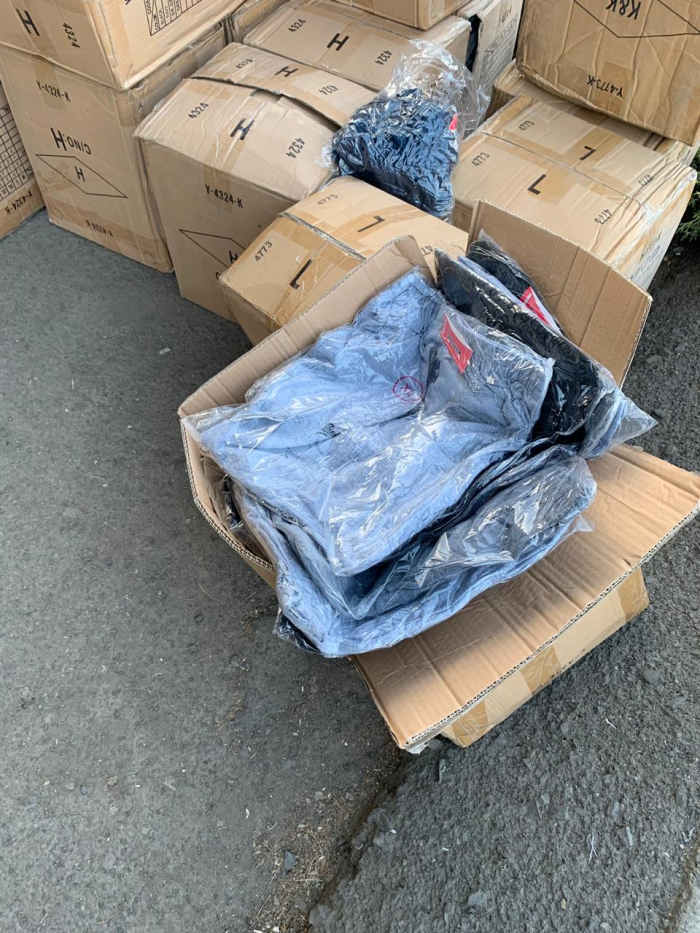 Працівники Закарпатської митниці виявили незадекларований одяг загальною вагою понад 1700 кг