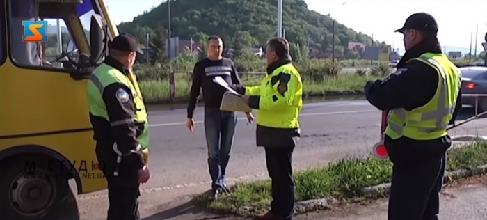 У Мукачеві працівники Укртрансбезпеки та поліції полювали на порушників дорожнього руху