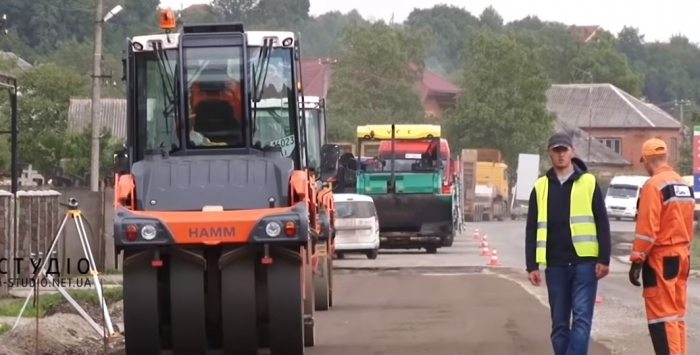 Закарпатські водії тішаться – нарешті взялись ремонтувати трасу Мукачево – Рогатин