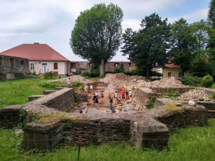 В Ужгородському замку знову археологічні розкопки. Що знайшли?