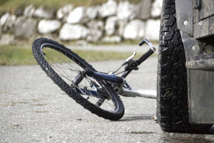 На Хустщині водій «MERCEDES Sprinter» наїхав на велосипедиста і втік – поліція оголосила розшук