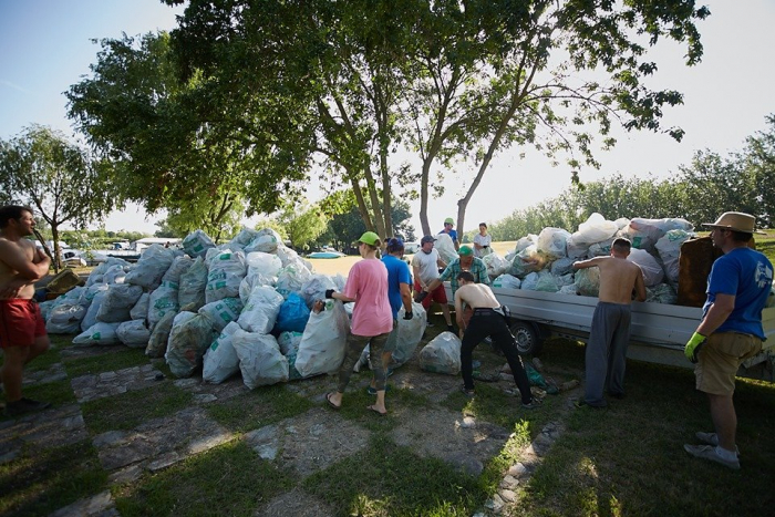 Угорські волонтери показали шокуючі результати екологічної акції PET Kupa на Тисі (ФОТО, ВІДЕО)
