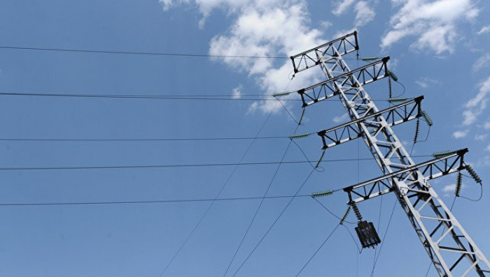 Закарпатські електрики запевняють школярів, що селфі на електроопорах – небезпечна розвага