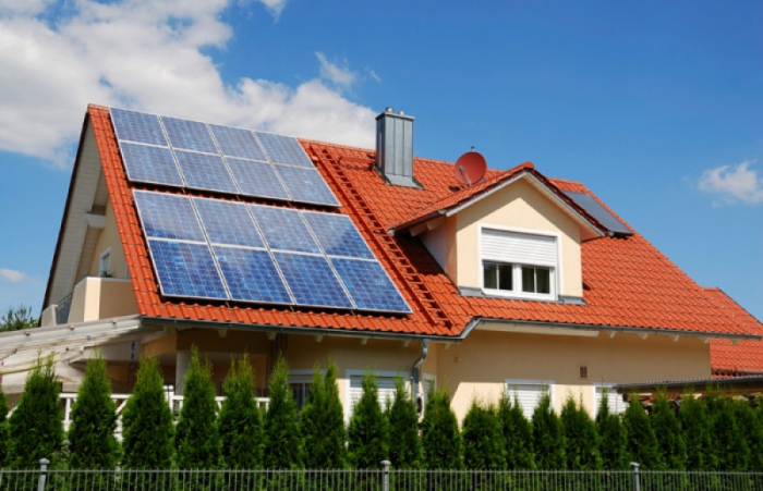 "Зелений" тариф для домашніх сонячних панелей можуть скоротити втричі?


