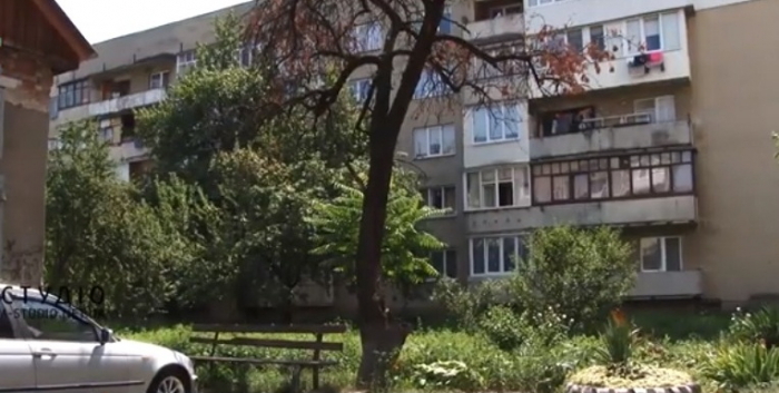 У Мукачеві є двір, який містяни між собою називають "проклятим" (ВІДЕО)