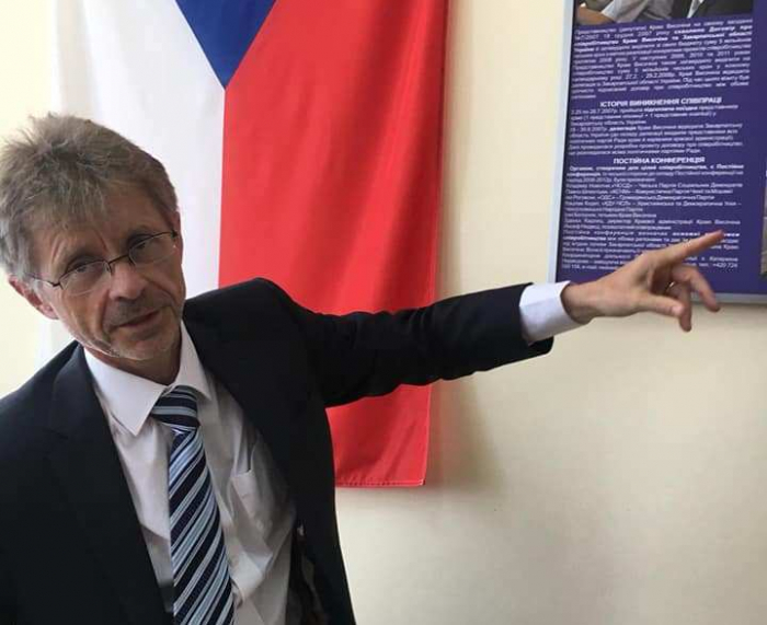 Сенатор Чеського парламенту: Відкриття Генерального консульства в Ужгороді могло б відчинити двері для ширшої співпраці