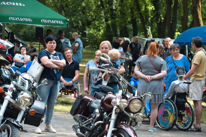 «Відкриті долоні»: благодійна акція відбулася сьогодні в Ужгороді у Боздоському парку (ФОТО)