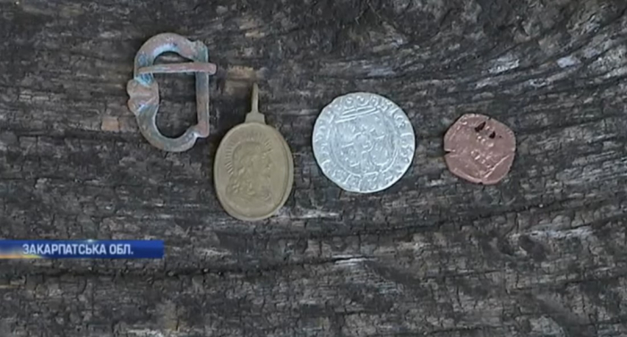 В Ужгороді відновили розкопки старовинної церкви – знаходять монети та прикраси
