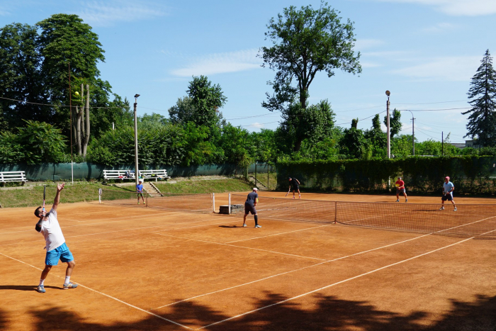В Ужгороді тенісний турнір завершився перемогою команди з Виноградова