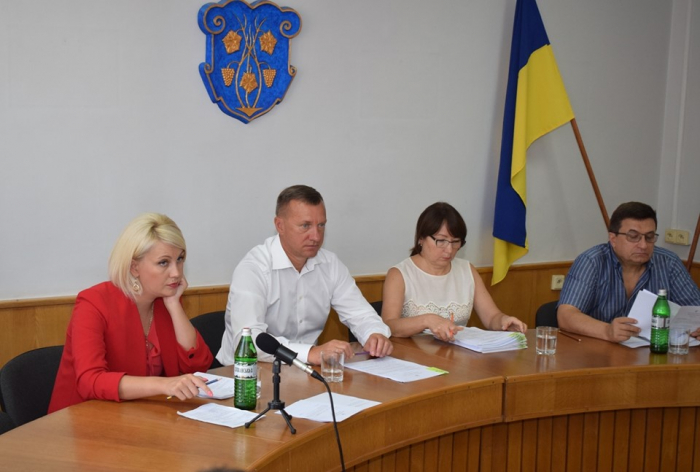 У міськраді Ужгорода затвердили протокол консультативної комісії щодо забезпечення житлом дітей-сиріт