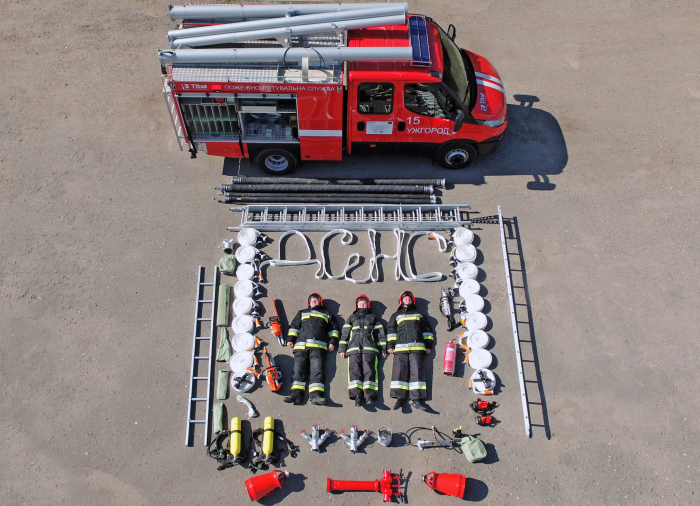 Ужгородські пожежники долучились до світового флеш-мобу – #tetrischallenge
