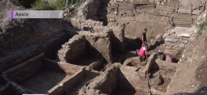 Що знайшли археологи в Ужгородському замку?