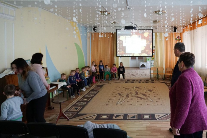 Міський голова Ужгорода Богдан Андріїв сьогодні оглянув оновлення у навчально-виховному комплексі «Первоцвіт» 