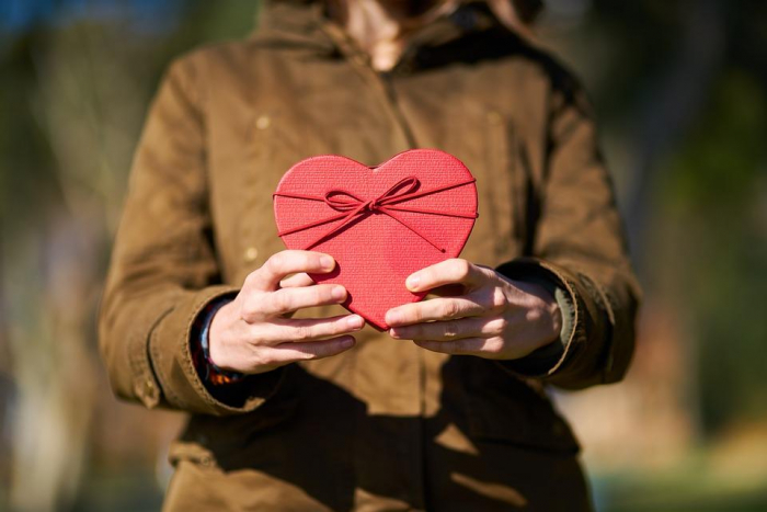 Обійдемося без Валентина: ужгородці розповіли, як справляються з самотністю у День Закоханих