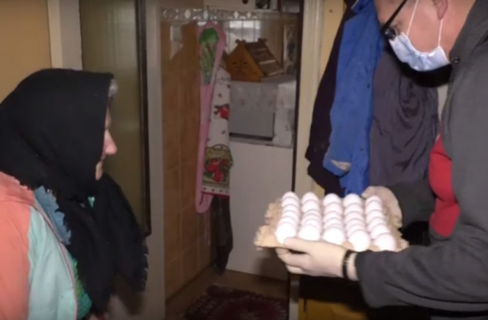 Ужгородські волонтери допомагають малозабезпеченим родинам