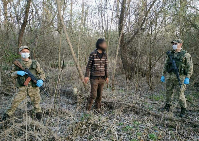 На Закарпатті затримали двох українців, який намагалися незаконно перетнути кордон
