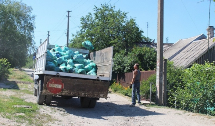 Сміттєвий колапс: на Берегівщині зупинили вивіз сміття з 12 сіл