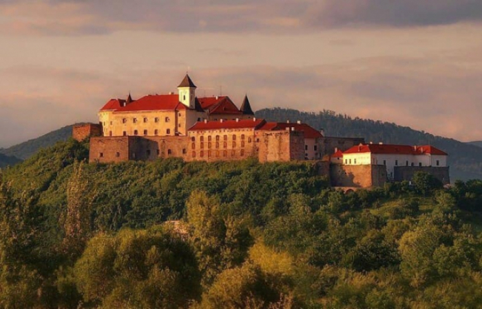 Мукачівський замок Паланок запрошує гостей
