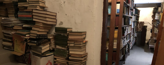 У Закарпатській бібліотеці відновлюють книгосховище після підтоплення