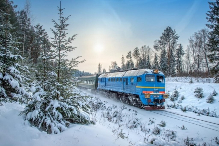 Укрзалізниця призначила додаткові потяги на новорічні свята