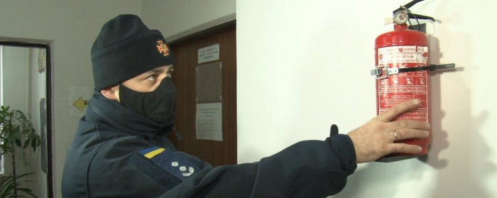 Рятувальники перевірили дотримання пожежної безпеки в будинках престарілих в Ужгороді
