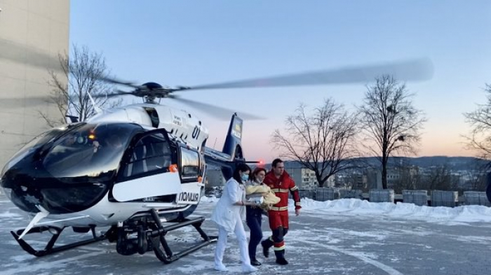 У Львові прооперували немовля, яке доправили медичним гелікоптером з Ужгорода