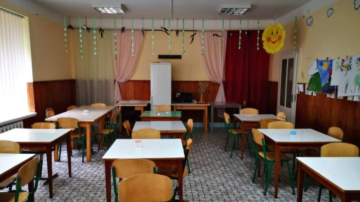 У школі-інтернаті на Закарпатті облаштують житло для 235 переселенців