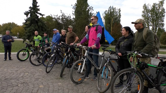 В Ужгороді до Дня захисника і захисниці України відбувся велозаїзд "MILITARY ride"