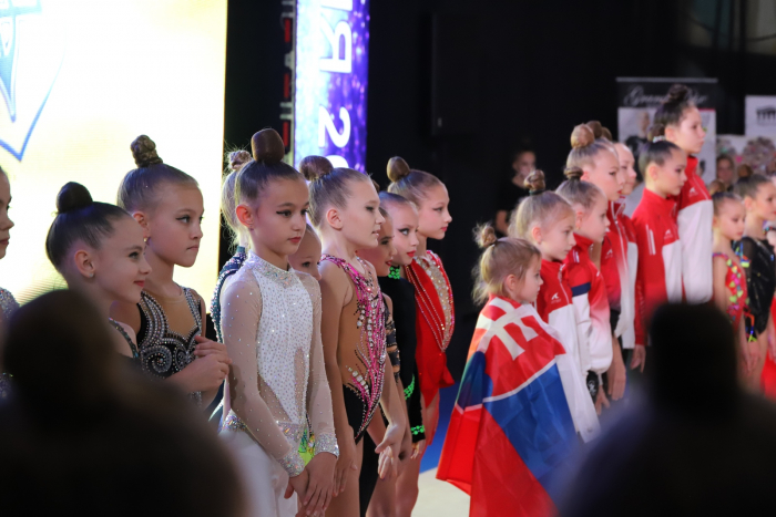В Ужгороді стартував традиційний турнір із художньої гімнастики «Карпатія-2022»