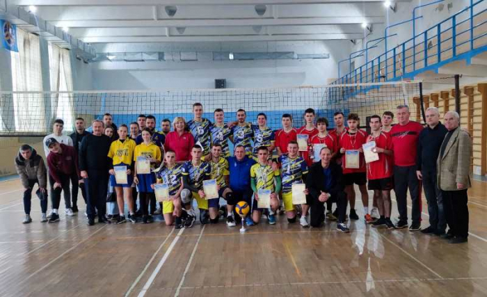 Волейболісти Ужгородського національного університету перемогли на обласних змаганнях