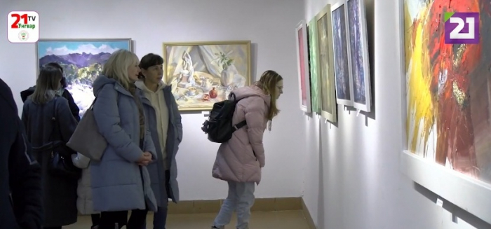 Різдвяну виставку закарпатських художників відкрили у арт-галереї «Ужгород»