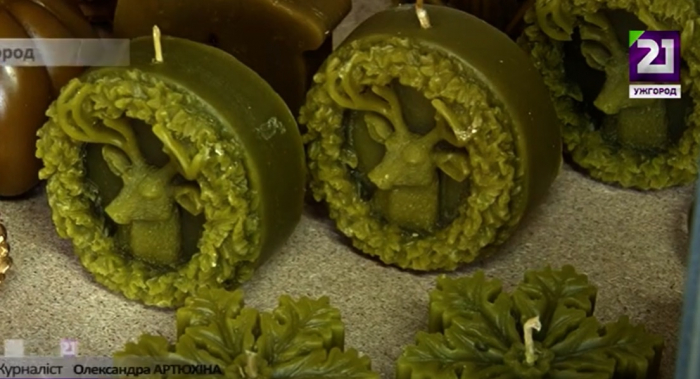 Ужгородка створює крафтові екосвічки з натуральних компонентів (ВІДЕО)